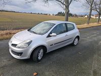 Używany Renault Clio III 88 KM (64 kW) 2006 Srebrny Hatchback