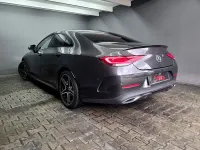 Gebraucht Mercedes CLS300 AMG line 265 PS (194 kW) 2023 Grau Coupé