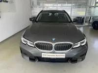 Gebraucht BMW 330 Sport Line 258 PS (189 kW) 2022 Grau Kombi