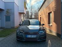 Gebraucht Audi A4 Comfort 150 PS (110 kW) 2018 Grau Kombi