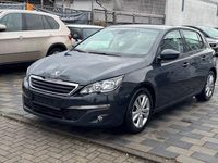 Gebraucht Peugeot 308 Active 125 PS (91 kW) 2013 Grau Limousine