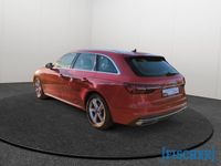 Gebraucht Audi A4 Advanced 163 PS (119 kW) 2024 Progressivrot metallic Kombi