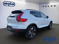 Neu Volvo XC40 Plus 163 PS (119 kW) 2025 Crystal white / metallic SUV