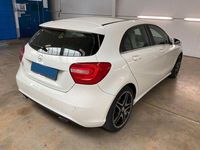 Gebraucht Mercedes A200 Urban 156 PS (114 kW) 2014 Weiß Limousine