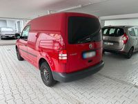 Second-hand VW Caddy 75 CP (55 kW) 2015 Roșu Monovolum