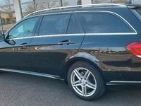 Gebraucht Mercedes E250 204 PS (150 kW) 2014 Schwarz Kombi