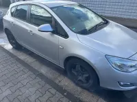 Gebraucht Opel Astra Edition 120 PS (88 kW) 2010 Silber Limousine