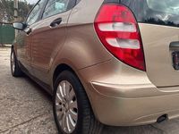 Gebraucht Mercedes A150 Elegance 95 PS (69 kW) 2007 Gold Van / Kleinbus