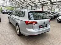 Gebraucht VW Passat Business 150 PS (110 kW) 2023 Silber Kombi