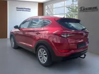 Gebraucht Hyundai Tucson Trend 132 PS (97 kW) 2016 Rot SUV