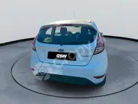 Gebraucht Ford Fiesta Trend 60 PS (44 kW) 2014 Weiß Kleinwagen