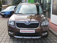 gebraucht Skoda Yeti 1.2 TSI Drive SITZHZG XENON NAVI ALU