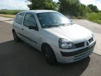 Gebraucht Renault Clio 58 PS (42 kW) 2003 Silber Kleinwagen