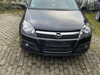 Gebraucht Opel Astra 110 PS (80 kW) 2007 Schwarz Limousine