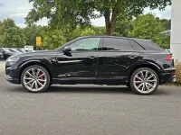 Gebraucht Audi SQ8 Competition 507 PS (372 kW) 2023 Mythosschwarz metallic SUV