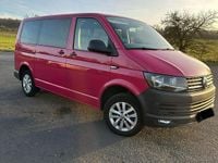 Używany VW Caravelle 150 KM (110 kW) 2016 Czerwony Van