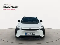 Gebraucht Toyota bZ4X 150 kW (204 PS) 2024 Weiß SUV