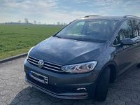 Gebraucht VW Touran Highline 150 PS (110 kW) 2019 Grau Van / Kleinbus