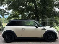 Gebraucht Mini Cooper 122 PS (89 kW) 2011 Beige Kleinwagen