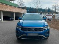 Second-hand VW T-Roc 150 CP (110 kW) 2024 Albastru SUV