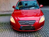 Second-hand Kia Ceed 105 CP (77 kW) 2009 Roșu Hatchback