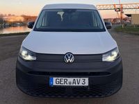 Gebraucht VW Caddy Basis 122 PS (89 kW) 2022 Candyweiß Van / Kleinbus