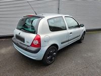 Gebraucht Renault Clio II 75 PS (55 kW) 2002 Silber Kleinwagen