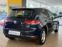 Gebraucht VW Golf VII Trendline 105 PS (77 kW) 2015 Night blue metallic Limousine