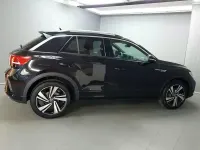 Second-hand VW T-Roc R-line 150 CP (110 kW) 2025 Negru SUV