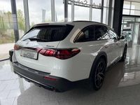 Gebraucht Mercedes E450 Night 381 PS (280 kW) 2024 Manufaktur opalithweiß brigh Kombi