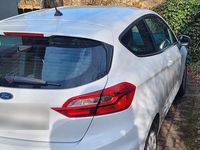 Gebraucht Ford Fiesta Trend 71 PS (52 kW) 2018 Weiß Kleinwagen