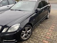 Gebraucht Mercedes E250 204 PS (150 kW) 2010 Schwarz Kombi