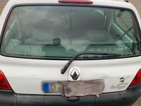 Second-hand Renault Twingo Elysee 58 CP (42 kW) 2007 Alb Hatchback