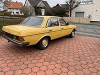 Gebraucht Mercedes 200 60 PS (44 kW) 1982 Gelb Limousine