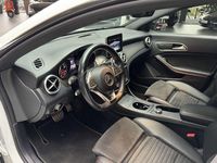 Gebraucht Mercedes CLA180 AMG line 122 PS (89 kW) 2019 Weiß Limousine