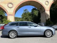 Gebraucht Volvo V90 Momentum 250 PS (183 kW) 2018 Blau Kombi