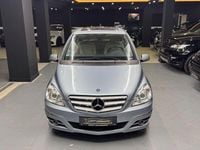 Gebraucht Mercedes B180 116 PS (85 kW) 2009 Blau Van / Kleinbus
