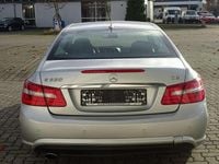 Gebraucht Mercedes E220 AMG 170 PS (125 kW) 2013 Silber Coupé