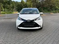 Gebraucht Toyota Aygo 69 PS (50 kW) 2017 Weiß Kleinwagen