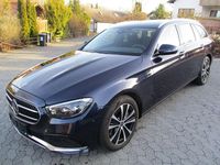 Gebraucht Mercedes E300 194 PS (142 kW) 2022 Blau Limousine