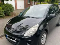 Gebraucht Hyundai i20 78 PS (57 kW) 2010 Schwarz Kleinwagen