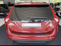 Gebraucht Volvo V60 Momentum 163 PS (119 kW) 2011 Rot Kombi