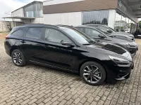 Gebraucht Hyundai i30 Advantage 140 PS (102 kW) 2025 Abyss black Kombi