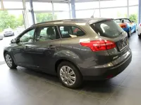Usata Ford Focus 105 CV (77 kW) 2017 Grigio Station wagon