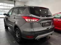 Gebraucht Ford Kuga Trend 140 PS (102 kW) 2014 Rot SUV