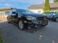 Gebraucht Mercedes A180 122 PS (89 kW) 2013 Schwarz Limousine