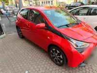 Gebraucht Toyota Aygo 77 PS (56 kW) 2021 Rot Kleinwagen