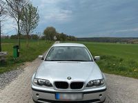 Second-hand BMW 318 143 CP (105 kW) 2003 Argintiu Berlinǎ