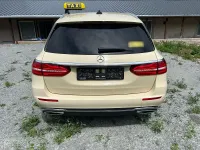 Gebraucht Mercedes E220 194 PS (142 kW) 2020 Andere farben Kombi
