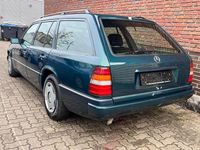 Gebraucht Mercedes E280 193 PS (141 kW) 1998 Grün Kombi